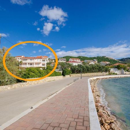 Apartments Marijana Banjol Екстериор снимка