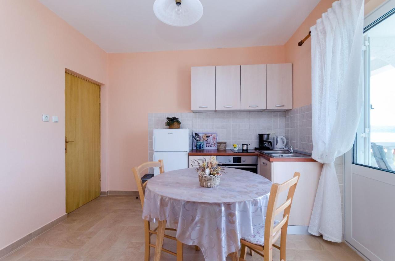 Apartments Marijana Banjol Екстериор снимка