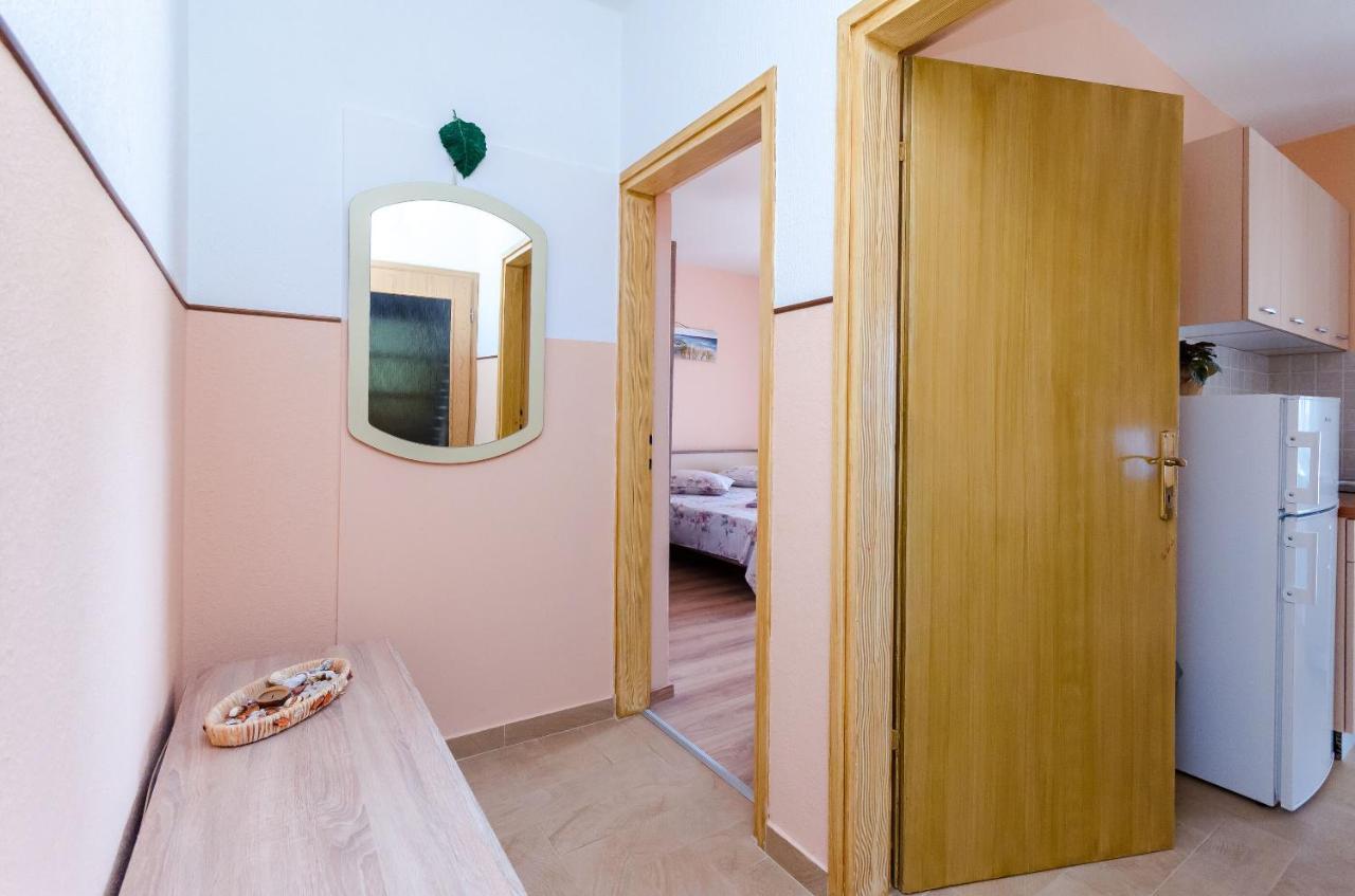 Apartments Marijana Banjol Екстериор снимка