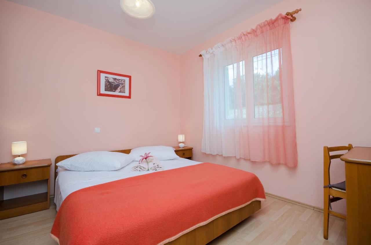 Apartments Marijana Banjol Екстериор снимка